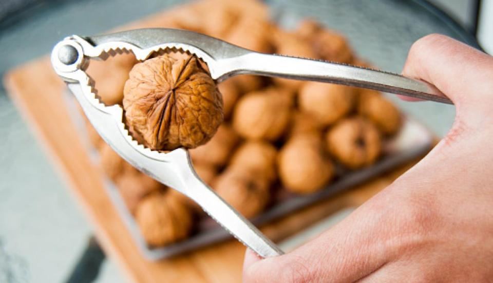 Comer frutos secos reduce el colesterol, (Foto: Getty)