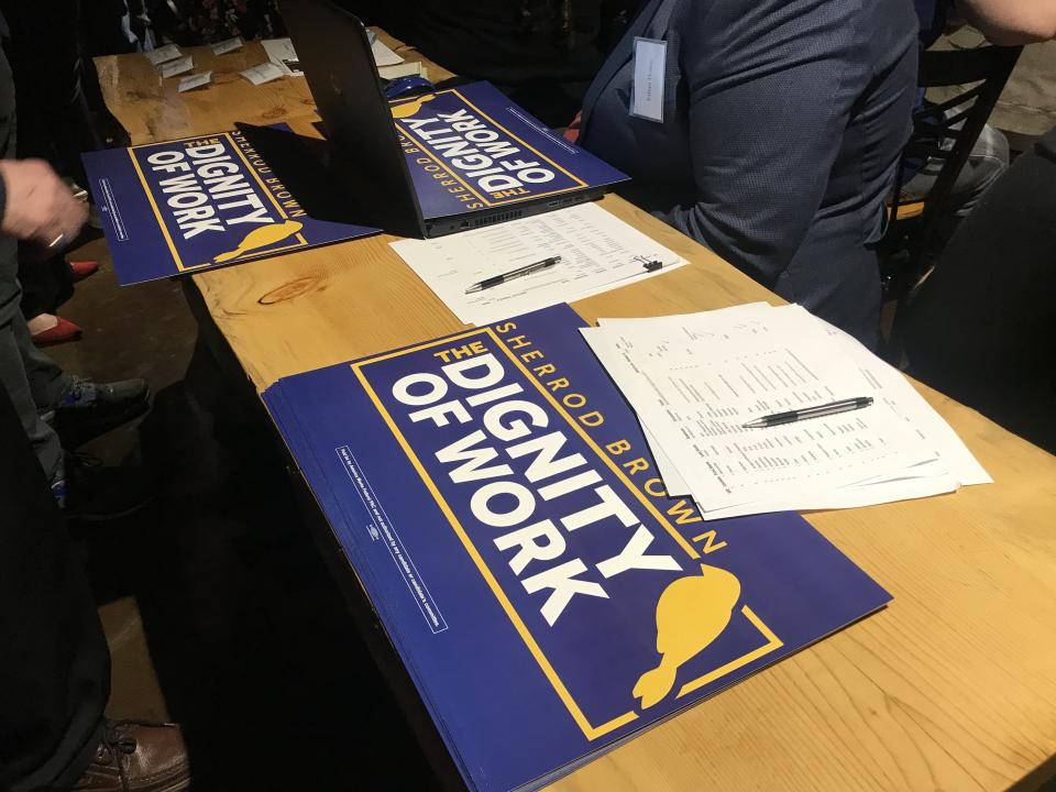 Campaign posters are seen during a Sherrod Brown event in Nevada. (Photo: Andrew Romano/Yahoo News)