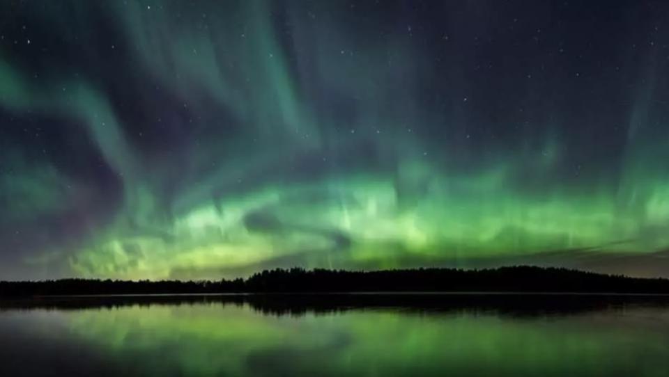 5% Off | Rovaniemi Finland | Private Traditional Sauna with Northern Light Viewing & Hot blueberry juice. (Photo: KKday SG)