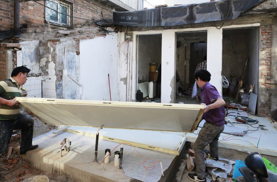 <p>Anyone can construct a Plug-in House “The structure is built without any machinery and does not require specialized labor,” Shen says. </p>