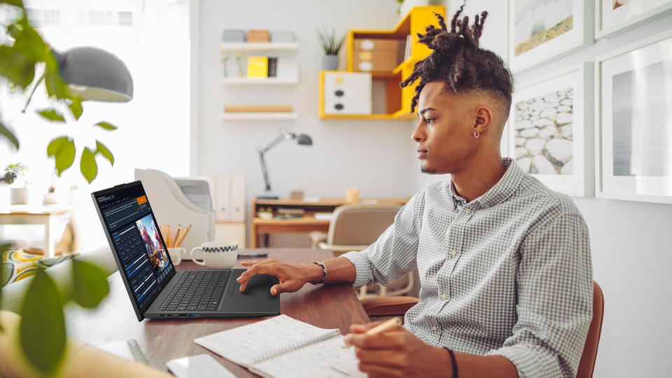 Acer Swift Go OLED powered by Intel Core Ultra