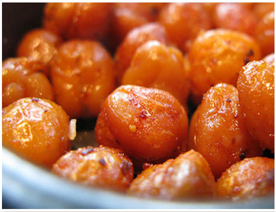 Spicy Mexican-Inspired Roasted Chickpeas