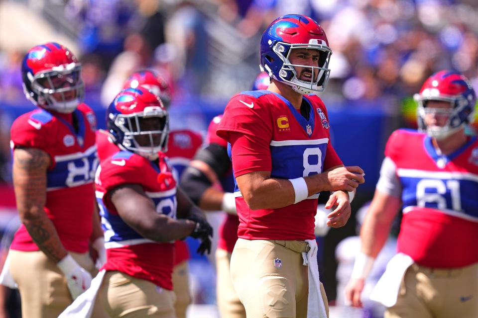 EAST RUTHERFORD, NEW JERSEY - SEPTEMBER 08: Daniel Jones #8 of the New York Giants looks on in the first quarter of the game against the Minnesota Vikings at MetLife Stadium on September 08, 2024 in East Rutherford, New Jersey. (Photo by Mitchell Leff/Getty Images)