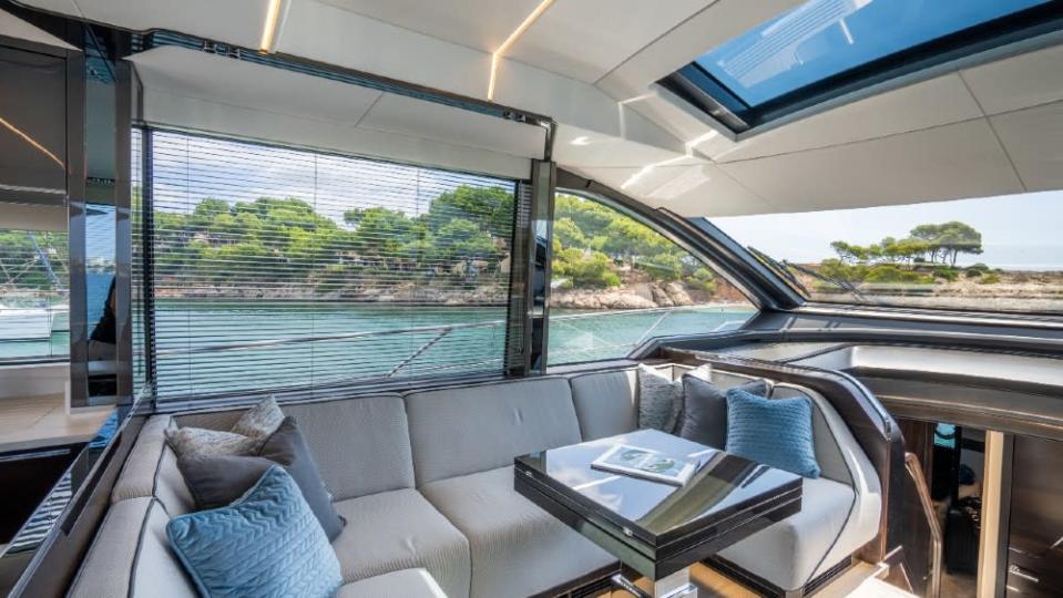 Sunseeker 65 Sport Yacht Has a Cool Upper Helm