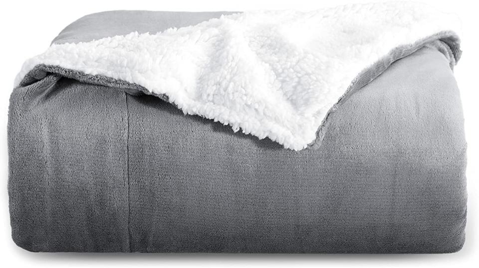 Bedsure Sherpa Fleece Bed Blanket