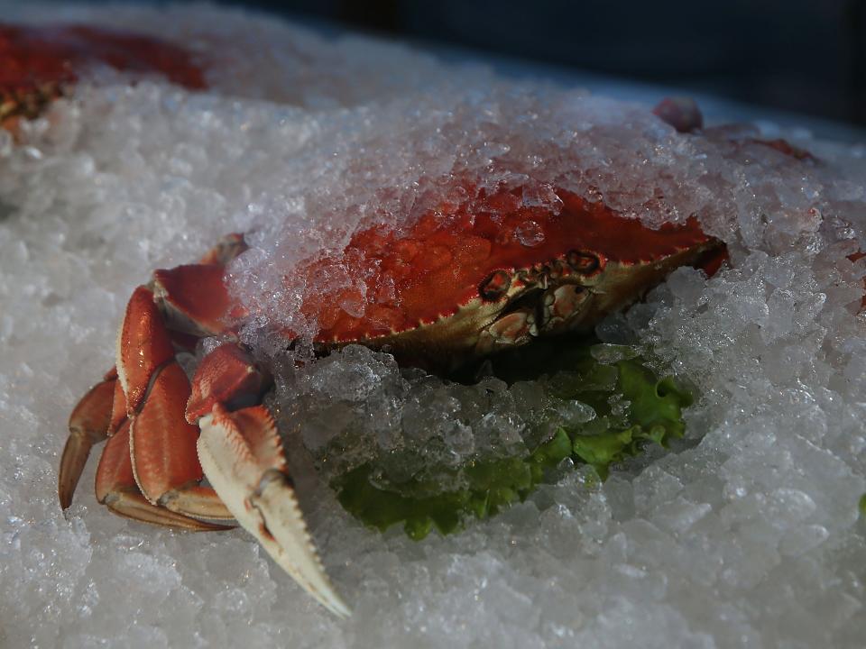 alioto's restaurant seafood crab