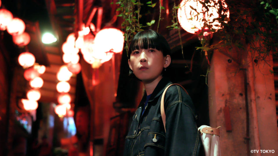 ▲江口德子飾演的女主角五月女惠，在九份夜晚見到「獨一無二的景色」。