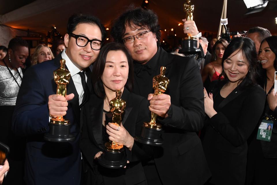 The cast of <em>Parasite </em>and director Bong Joon Ho celebrate the film's four wins for the evening at the Governors Ball. 