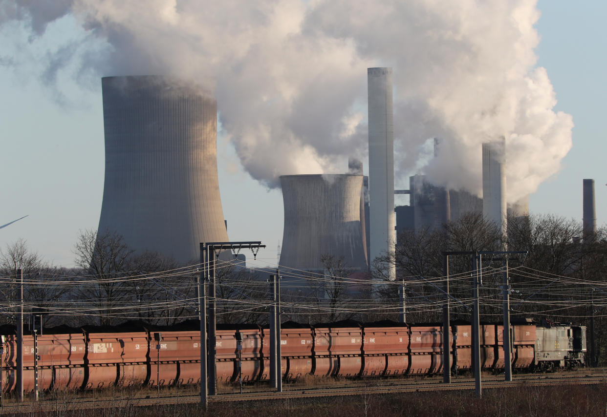 Das Braunkohle-Kraftwerk Niederaußem bei Köln (Bild: ReutersWolfgang Rattay)