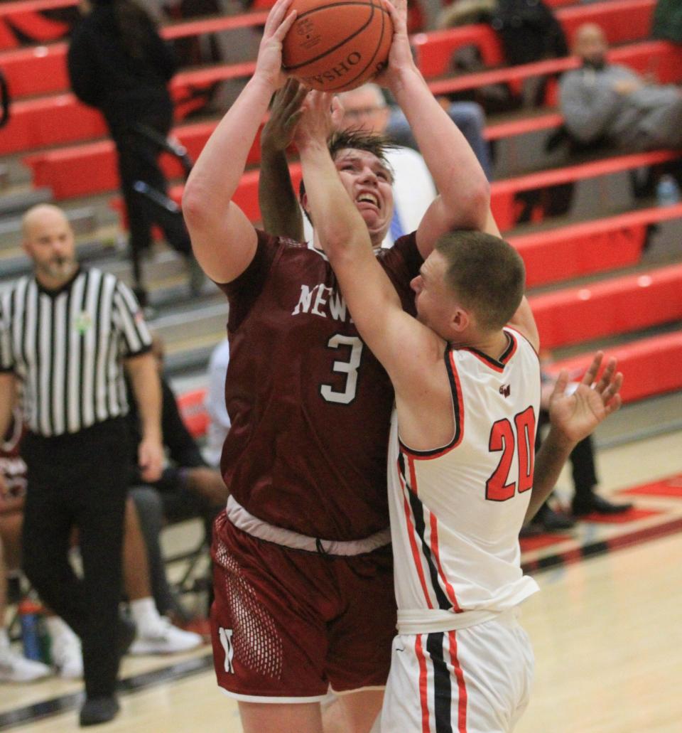 Newark's Steele Meister scored 22 points against Groveport on Tuesday.