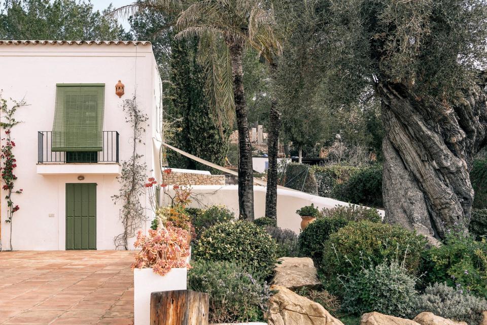 For visitors who want to experience to the island wrapped in authenticity, the months of January and February beckon. Here are the most enchanting places to visit, stay and eat during Ibiza’s off-season.