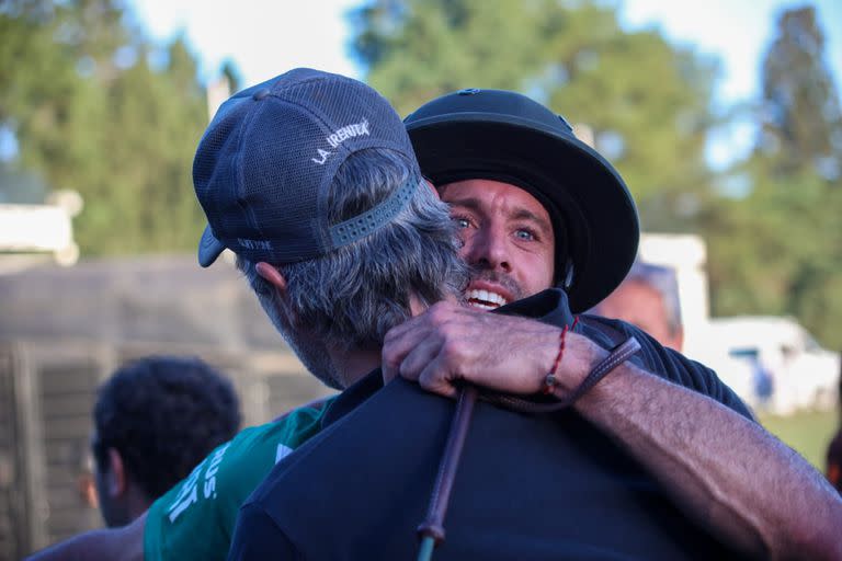 Toda la alegría: la emoción de Pieres tras la victoria de La Natividad sobre La Hache