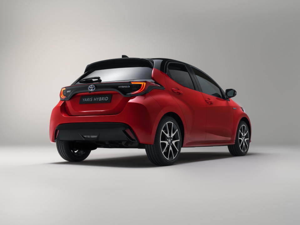 2019101603_Toyota_Yaris.jpg