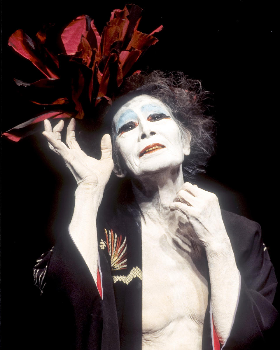 Japanese Butoh dancer Kazuo Ohno (1906 - 2010) performs his 'Watashi no Okasan' ('My Mother') at the Japan Society, New York, New York, February 5, 1996. (Photo by Jack Vartoogian/Getty Images)