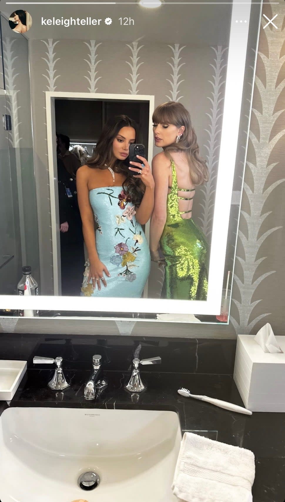 Taylor Swift And Keleigh Teller Snap Bathroom Selfie And Have A Laugh In Fun Golden Globes Date 