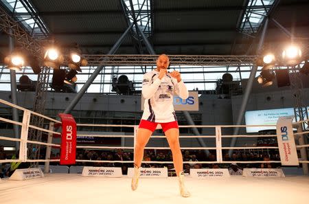 Boxing - Tyson Fury Public Work-Out - Dusseldorf Airport, Dusseldorf, Germany - 25/11/15 Tyson Fury during his work out Action Images via Reuters / Lee Smith Livepic