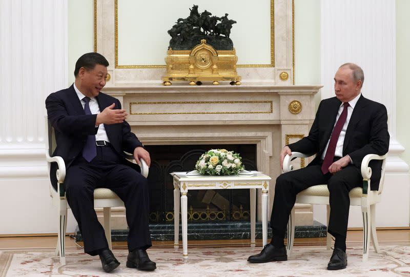 El presidente ruso, Vladímir Putin, y el presidente chino, Xi Jinping, en Moscú