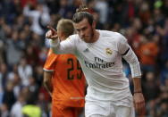 Football Soccer - Real Madrid v Rayo Vallecano - Spanish Liga BBVA - Santiago Bernabeu stadium, Madrid, Spain - 20/12/15 Real Madrid's Gareth Bale celebrates his team's second goal REUTERS/Sergio Perez