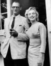 <p>Grande personnalité de la littérature américaine du XXe siècle, Arthur Miller épouse Marilyn Monroe en 1956, alors qu’elle est au sommet de sa carrière. Considérée comme le sex-symbol de sa génération, l’actrice voue une véritable admiration à l’écrivain. Mais le couple finit par divorcer, en 1961.</p><br><br><a href="https://www.elle.fr/People/La-vie-des-people/News/50-couples-mythiques-ou-presque#xtor=AL-541" rel="nofollow noopener" target="_blank" data-ylk="slk:Voir la suite des photos sur ELLE.fr;elm:context_link;itc:0;sec:content-canvas" class="link ">Voir la suite des photos sur ELLE.fr</a><br><h3> A lire aussi </h3><ul><li><a href="https://www.elle.fr/People/La-vie-des-people/News/Couple-de-legende-Victoria-et-David-Beckham-la-deuxieme-famille-royale-britannique#xtor=AL-541" rel="nofollow noopener" target="_blank" data-ylk="slk:Couple de légende : Victoria et David Beckham, la deuxième famille royale britannique;elm:context_link;itc:0;sec:content-canvas" class="link ">Couple de légende : Victoria et David Beckham, la deuxième famille royale britannique </a></li><li><a href="https://www.elle.fr/People/La-vie-des-people/News/Couple-de-legende-Marion-Cotillard-et-Guillaume-Canet-le-couple-glamour-du-cinema-francais#xtor=AL-541" rel="nofollow noopener" target="_blank" data-ylk="slk:Couple de légende : Marion Cotillard et Guillaume Canet, le couple glamour du cinéma français;elm:context_link;itc:0;sec:content-canvas" class="link ">Couple de légende : Marion Cotillard et Guillaume Canet, le couple glamour du cinéma français </a></li><li><a href="https://www.elle.fr/People/La-vie-des-people/News/Couple-de-legende-Ellen-DeGeneres-et-Portia-de-Rossi-ensemble-contre-tous-3899740#xtor=AL-541" rel="nofollow noopener" target="_blank" data-ylk="slk:Couple de légende : Ellen DeGeneres et Portia de Rossi, ensemble contre tous;elm:context_link;itc:0;sec:content-canvas" class="link ">Couple de légende : Ellen DeGeneres et Portia de Rossi, ensemble contre tous </a></li><li><a href="https://www.elle.fr/People/La-vie-des-people/News/Couple-de-legende-Michelle-et-Barack-Obama-le-power-couple-3890524#xtor=AL-541" rel="nofollow noopener" target="_blank" data-ylk="slk:Couple de légende : Michelle et Barack Obama, le power couple;elm:context_link;itc:0;sec:content-canvas" class="link ">Couple de légende : Michelle et Barack Obama, le power couple</a></li><li><a href="https://www.elle.fr/Astro/Horoscope/Quotidien#xtor=AL-541" rel="nofollow noopener" target="_blank" data-ylk="slk:Consultez votre horoscope sur ELLE;elm:context_link;itc:0;sec:content-canvas" class="link ">Consultez votre horoscope sur ELLE</a></li></ul>