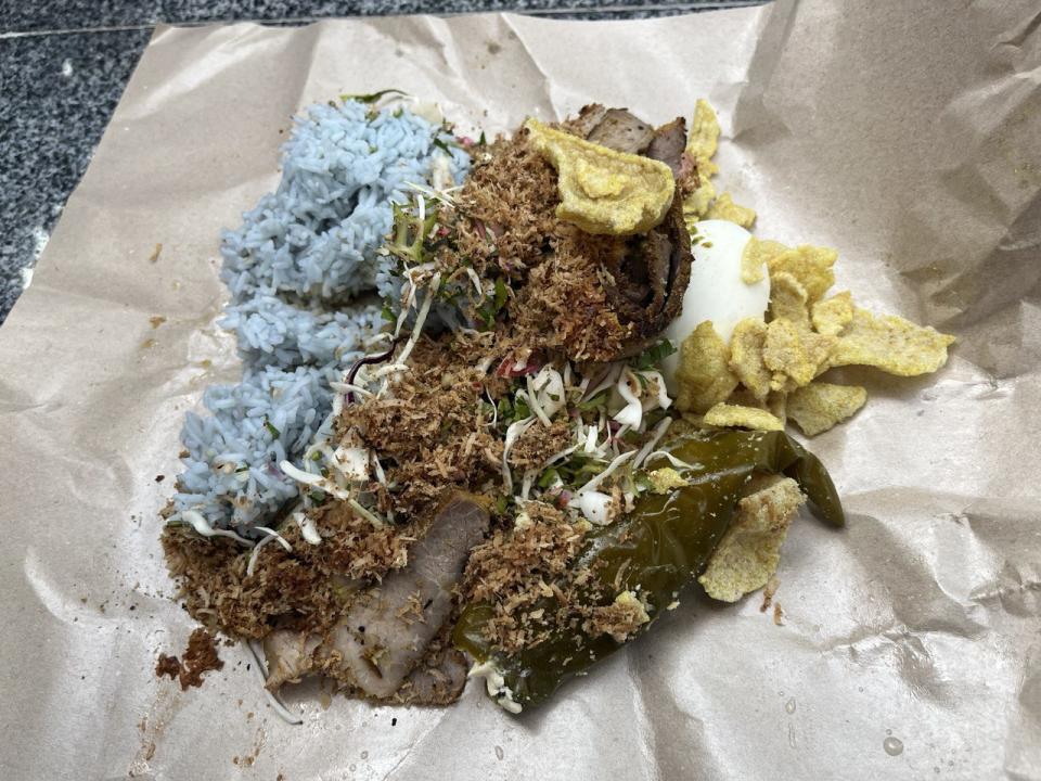 Nasi Kerabu Mek - Close up