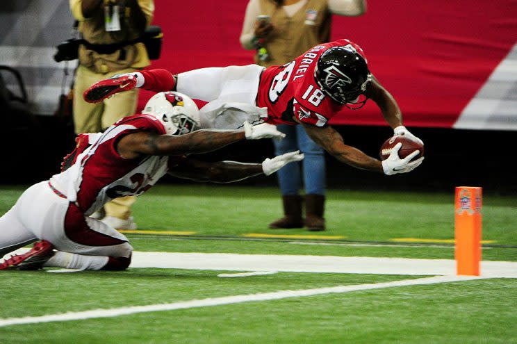 Taylor Gabriel breaks the plane. (Photo by Scott Cunningham/Getty Images)