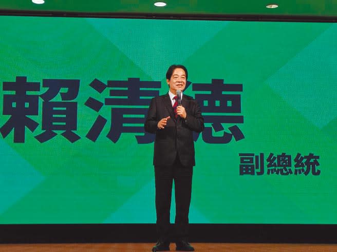 民進黨「四個不同意 台灣更有力」公投說明會6日在台中市登場，副總統賴清德表示，4個公投若通過，將逼台灣走回頭路。（陳淑娥攝）