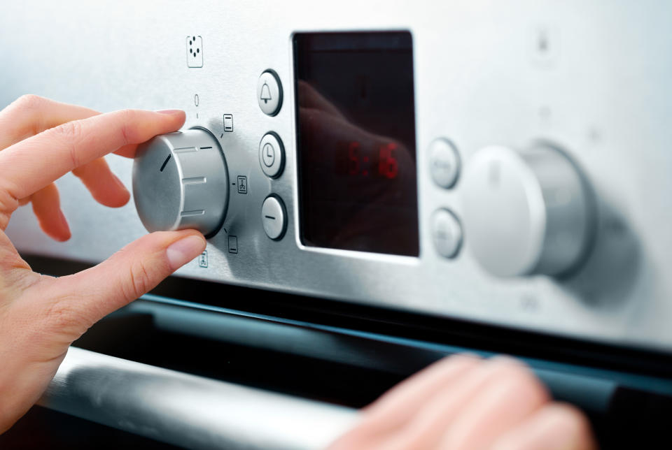 Alle Symbole auf dem Backofen zu deuten ist manchmal gar nicht so einfach (Symbolbild: Getty Images)