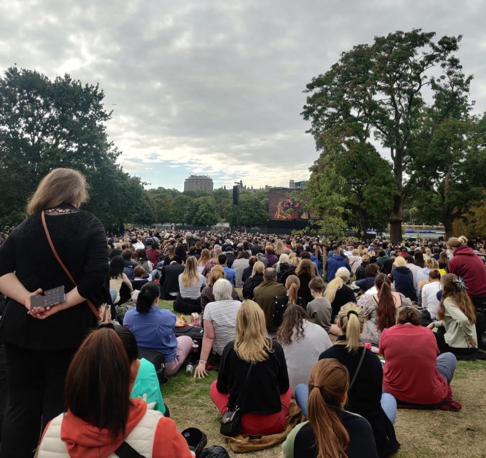 Crowds gather along the Serpintine to watch the Queen’s funeral (The Independent)