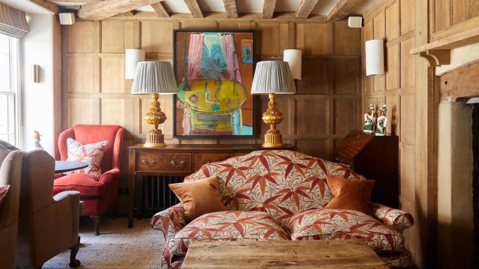Cosy up in a double bedroom in The George (George in Rye)