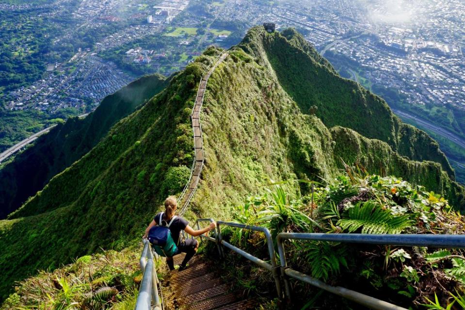 “This decision that was made was predicated upon our respect for the people who live in and around the entrance to the stairs, our respect for our ʻāina [land and sea], and our respect for both the future and the past history of the culture of the Haʻikū community,” declared Honolulu Mayor Rick Blangiardi. Alamy