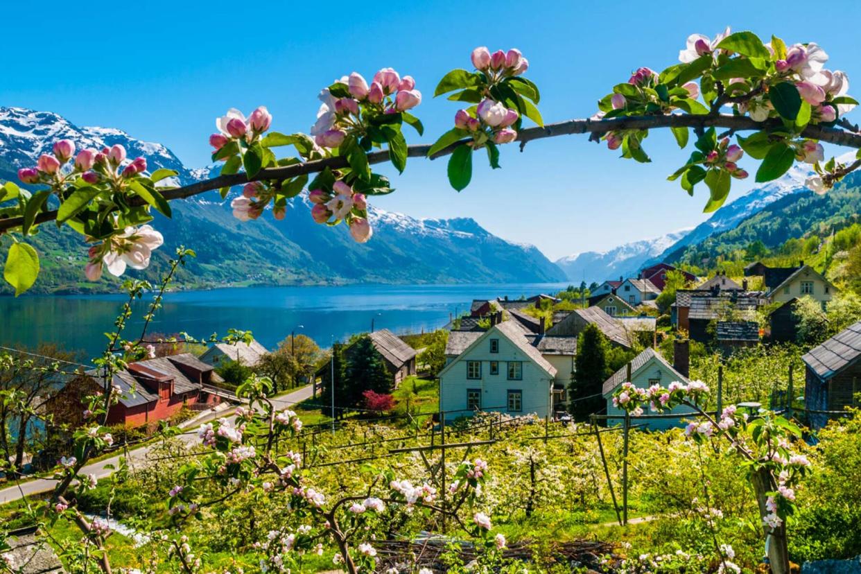 Agatunet by Sørfjorden in Hardanger