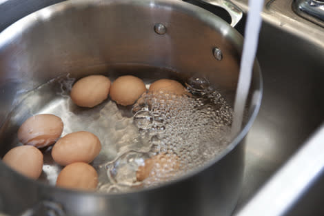 How to hard boil an egg: 4 ways