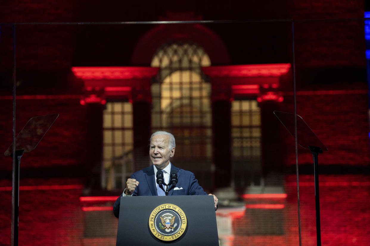 El presidente Joe Biden pronuncia un discurso en el Salón de la Independencia de Filadelfia, el 1 de septiembre de 2022. (Doug Mills/The New York Times)