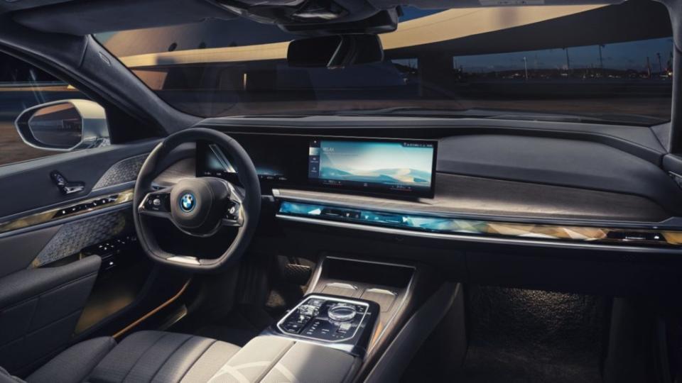 i7 eDrive50 Excellence升級BMW OS 8.5車載系統。(圖片來源/ BMW)