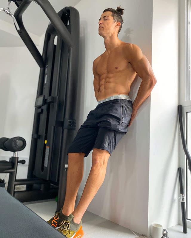 Cristiano Ronaldo Reveals Unretouched Underwear Ad Images: Photo 3432358, Cristiano  Ronaldo, Fashion, Shirtless, Underwear Photos