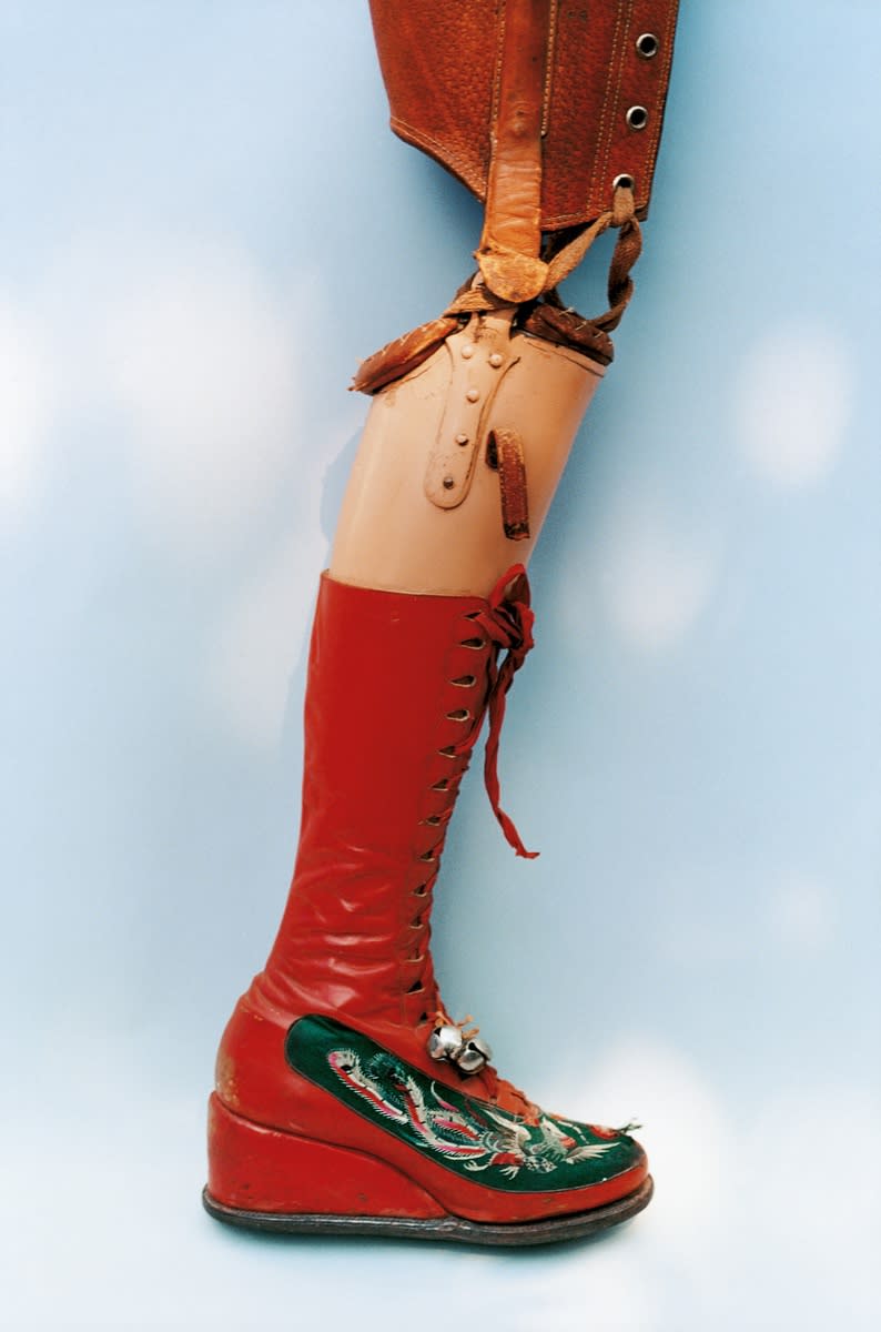 Just a few years before her death, Kahlo had her leg amputated, but didn’t let that stop her from wearing fancy shoes. She accessorized her prosthetic with a red lace-up boot and a bell attached.