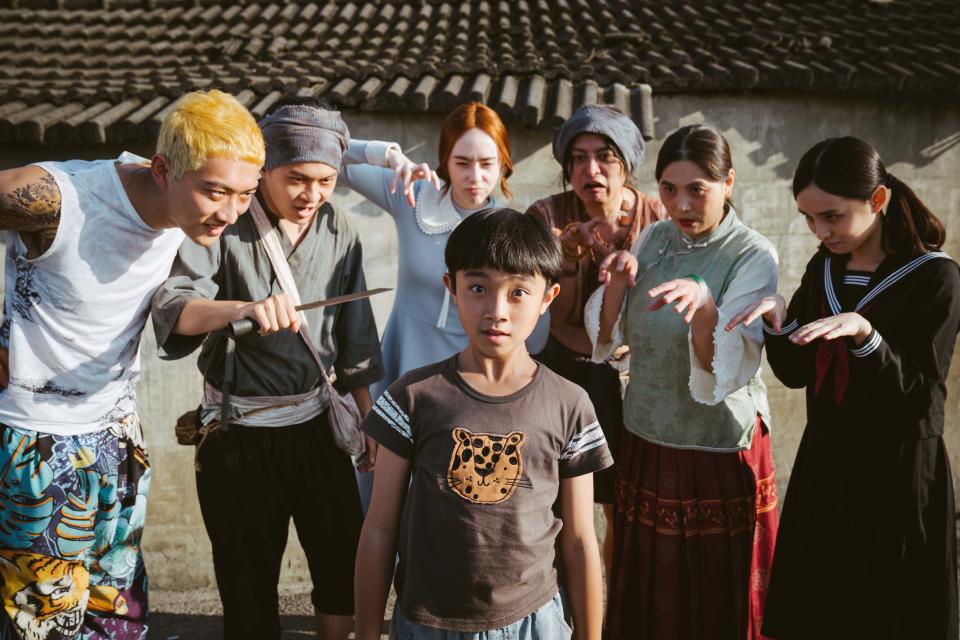 非常新人林澤凱(左1)、林奕嵐(左三)參演台劇《百味小廚神第1季：中元大餐》