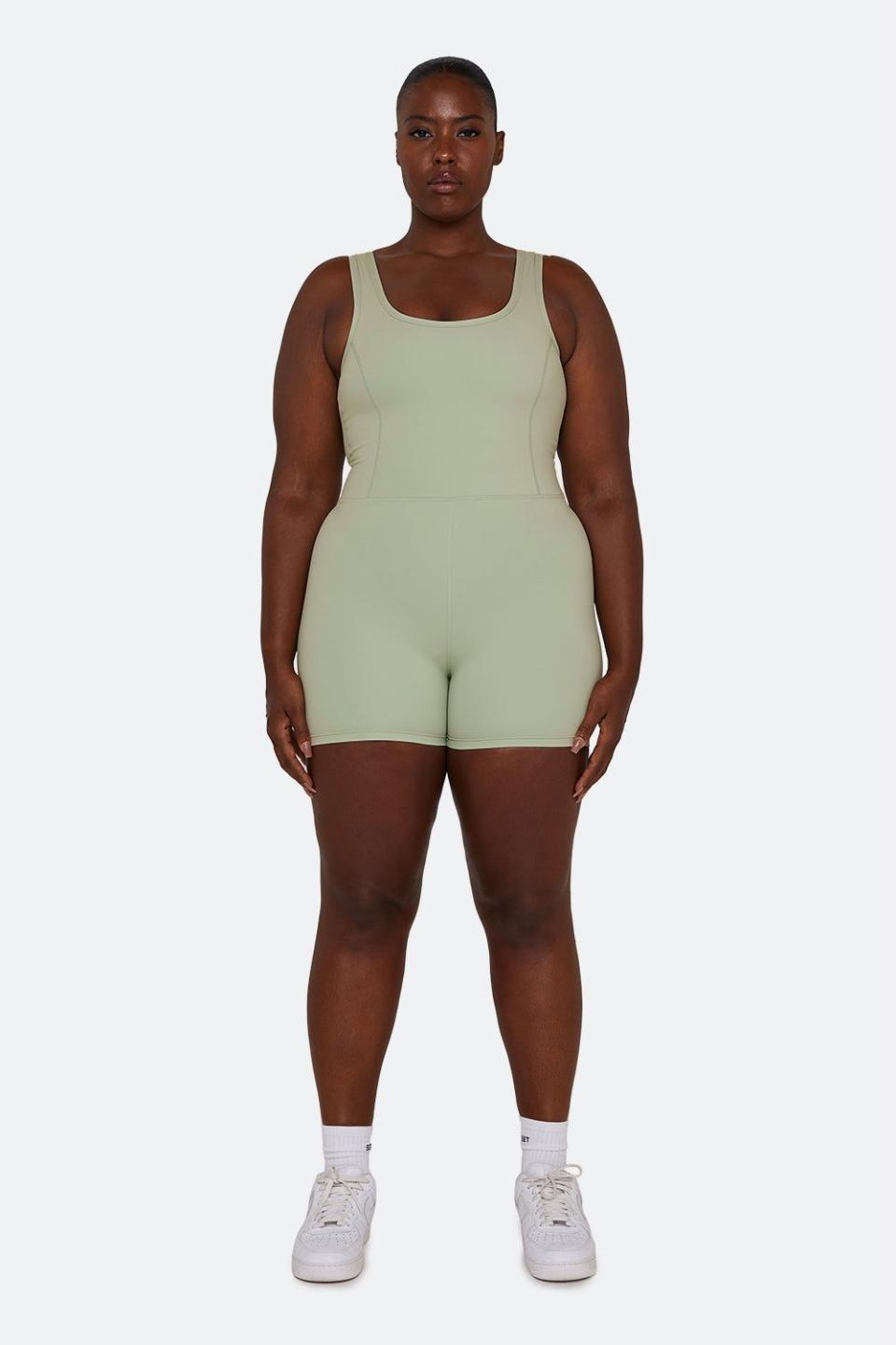 21) Sportbody Shortysuit