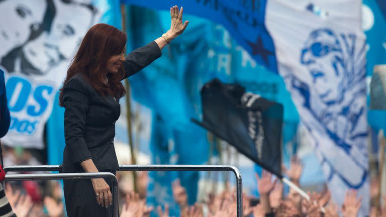 Cristina Kirchner, el 13 de abril pasado, cuando encabezó un acto en las inmediaciones de Comodoro Py