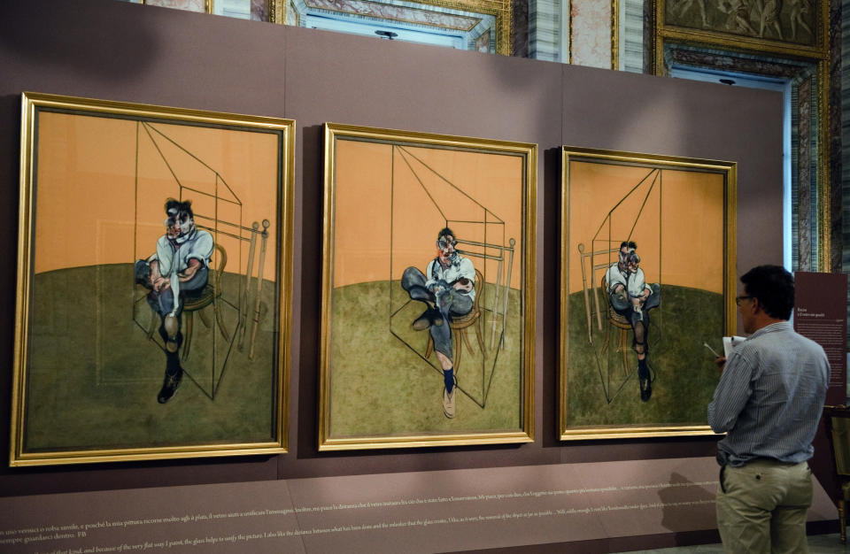 <p>Das 1969 entstandene Triptychon von Francis Bacon erzielte bei einer Aktion von Christie’s 2013 den damaligen Rekordpreis von 142 Millionen Dollar. Das Werk zeigt drei Ansichten des guten Freundes von Bacon, des Malers Lucian Freud, Enkel des berühmten Sigmund Freud. </p>