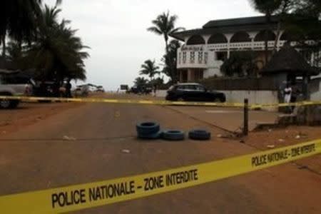 A police cordon is seen around the hotel Etoile du Sud following an attack by gunmen from al Qaeda's North African branch, in Grand Bassam, Ivory Coast, March 14, 2016. REUTERS/Luc Gnago