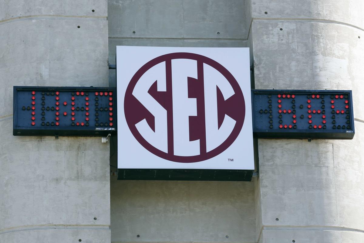 SEC announces future schedule rotations through 2025 Yahoo Sports