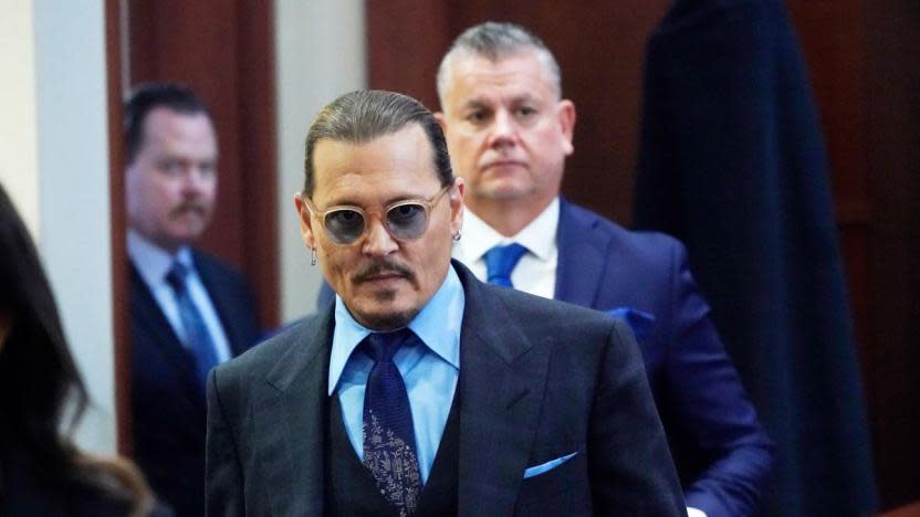 Johnny Depp entrando a la corte (Fuente: CNN)