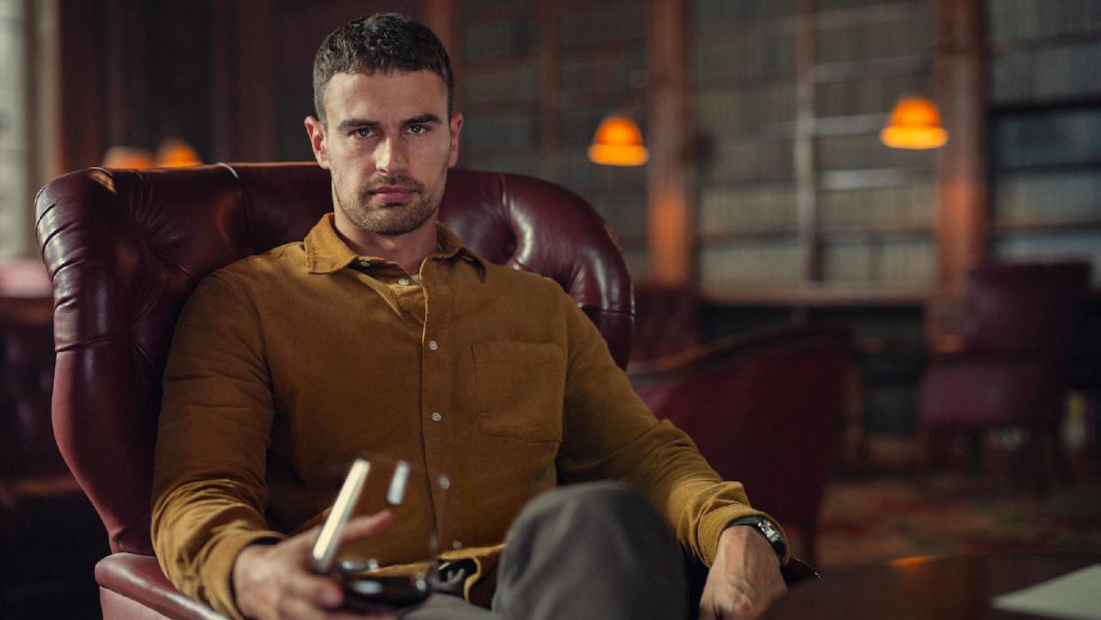  Theo James as Eddie Horniman in The Gentlemen on Netflix. 