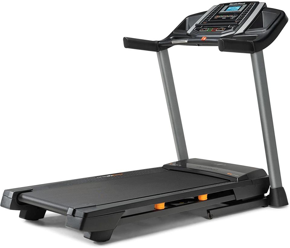 folding treadmill nordictrack t series