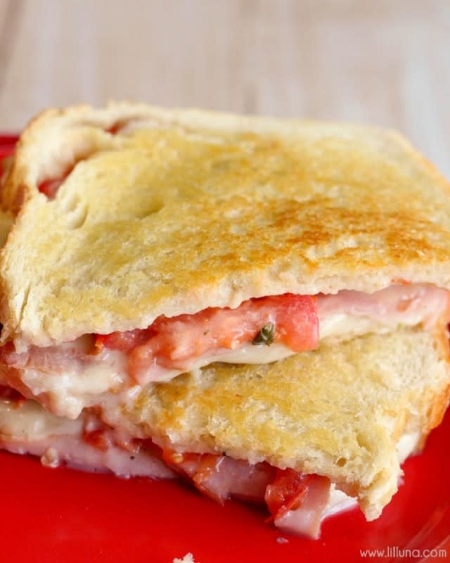 <p>Lil Luna</p><p>Easy and delicious Garlic Parmesan Panini that any sandwich-lover will enjoy!</p><p><strong>Get the recipe: </strong><strong><a href="https://lilluna.com/garlic-parmesan-panini/" rel="nofollow noopener" target="_blank" data-ylk="slk:Garlic Parmesan Panini;elm:context_link;itc:0;sec:content-canvas" class="link ">Garlic Parmesan Panini</a></strong></p>