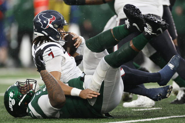 C.J. Stroud leaves Texans loss to Jets in concussion protocol; Quinnen  Williams says' I'm not a dirty player'