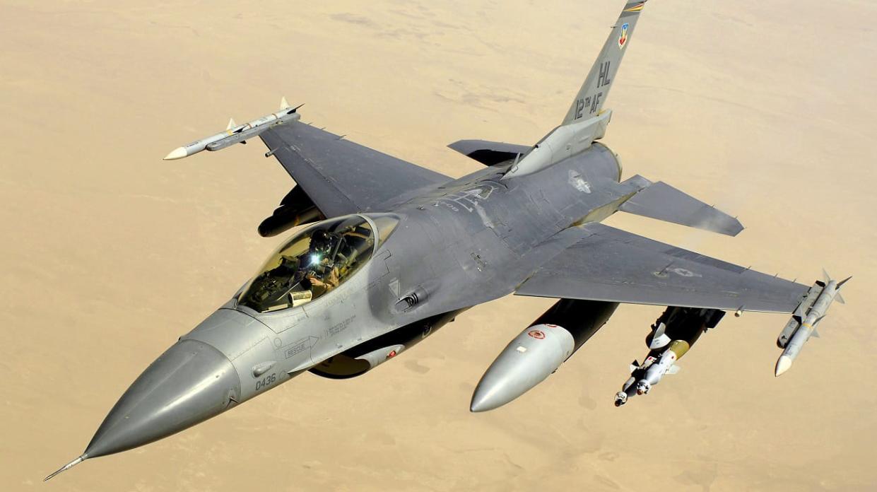 F-16. Stock photo: open sources