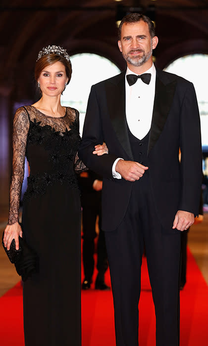 Pre-Royal Wedding Dinner: Princess Letizia, Queen Elizabeth, Princess  Victoria & More (PHOTOS)