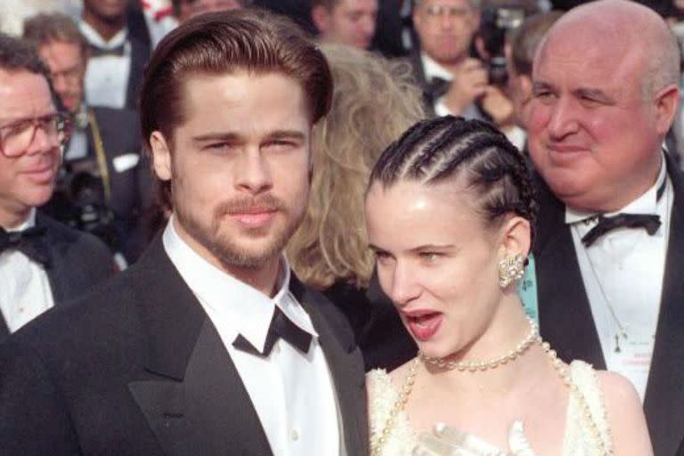 Brad Pitt con Juliette Lewis en los Oscar